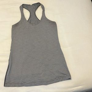 Lululemon workout top